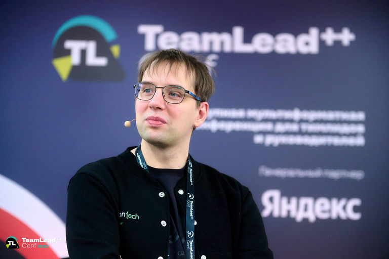 Александр Свеженцев