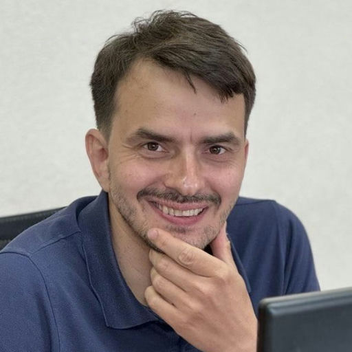 Александр Волков