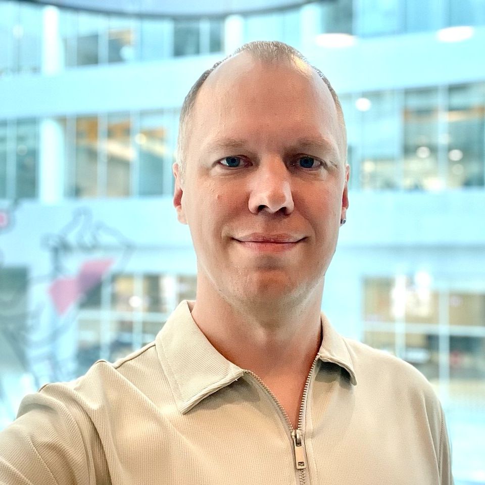 Денис Фурсенко