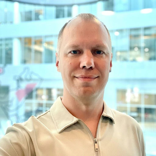 Денис Фурсенко