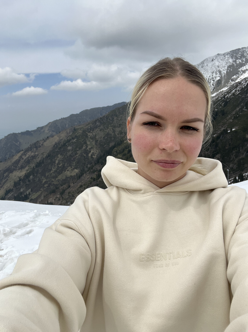 Яна Назарова