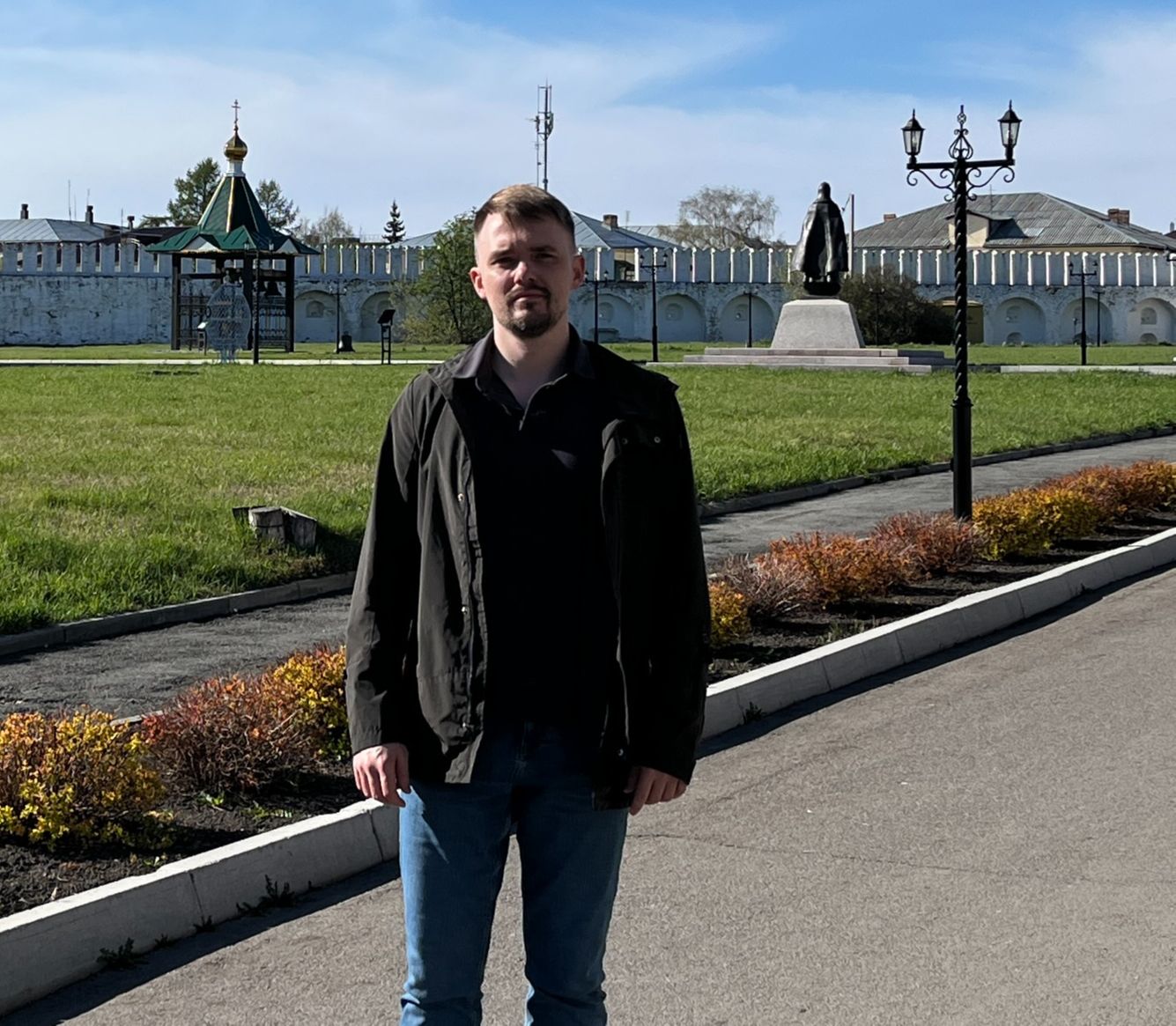 Игорь Попов