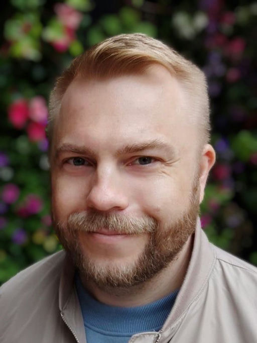 Леонид Петров