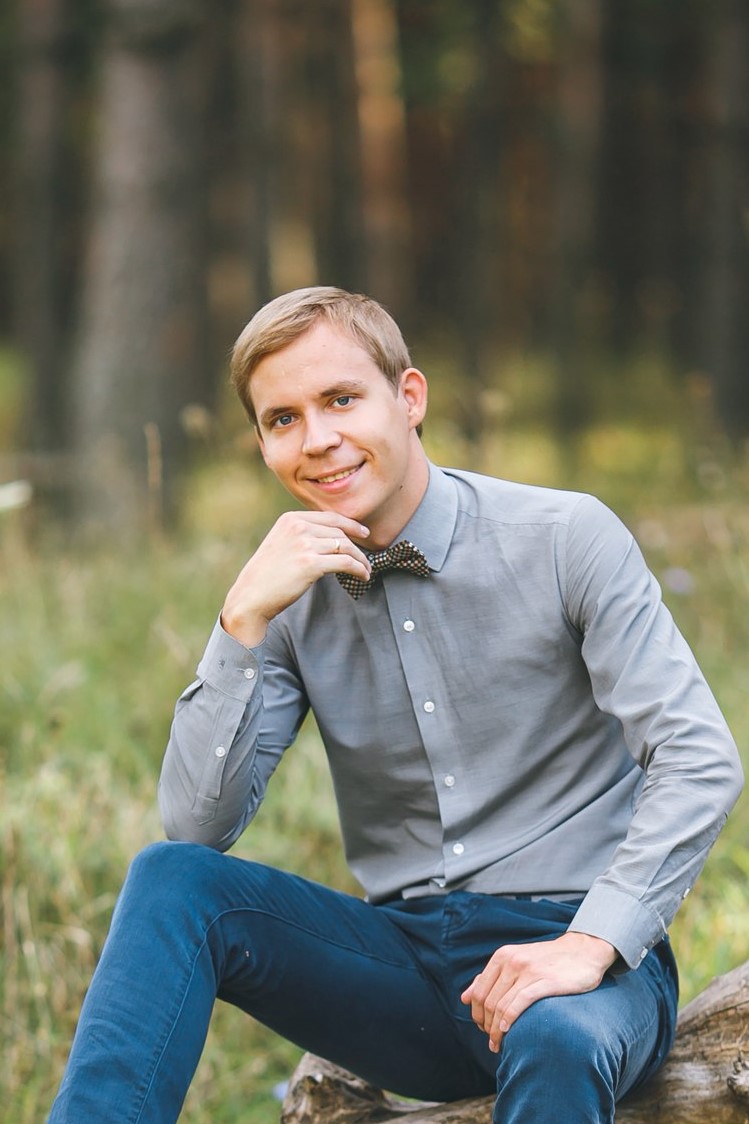 Максим Иванов