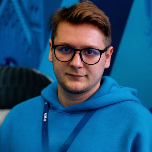 Максим Сидорко