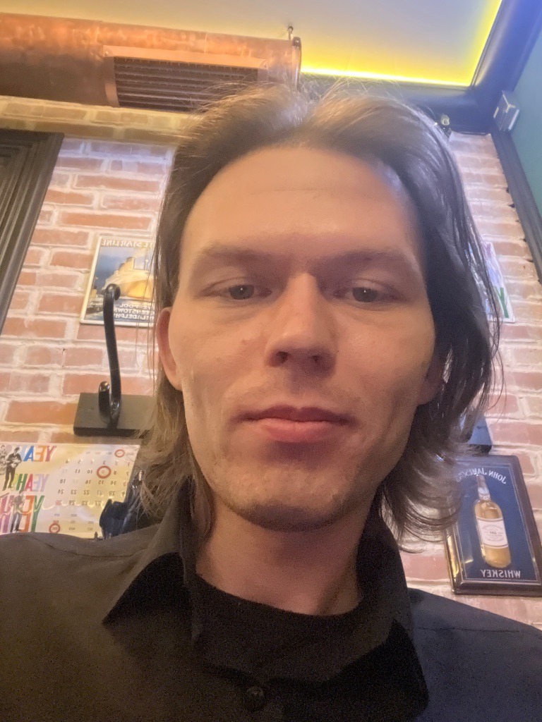 Максим Зиновьев