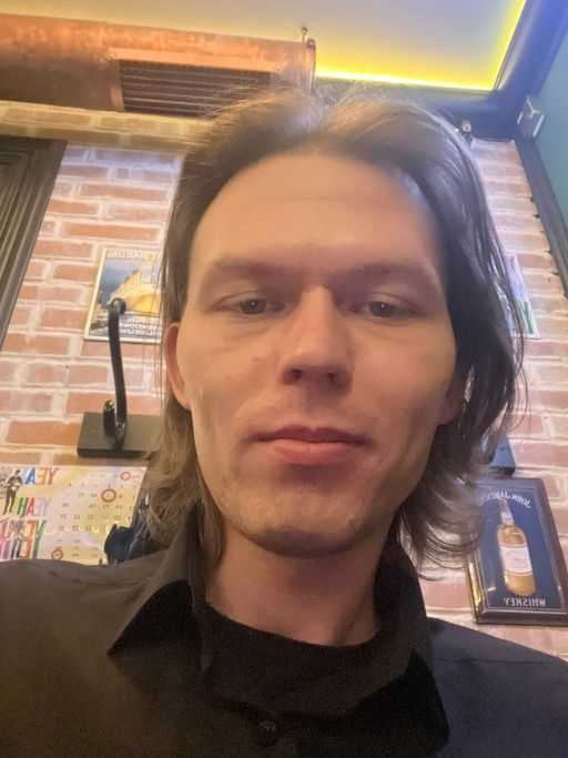Максим Зиновьев