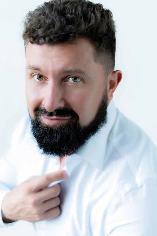 Николай Ларионов