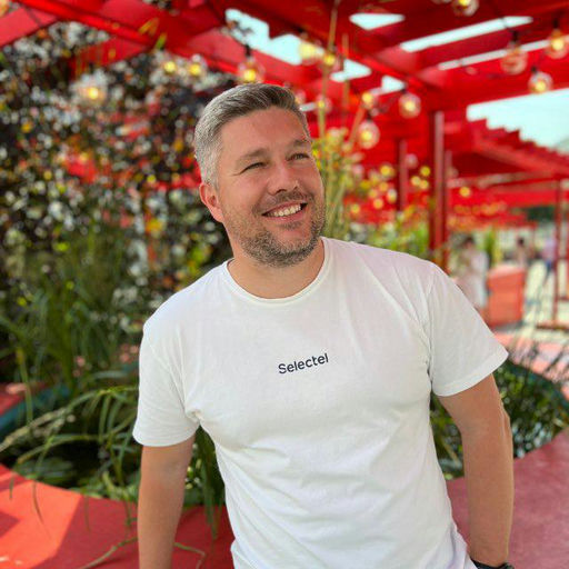 Овчаров Максим